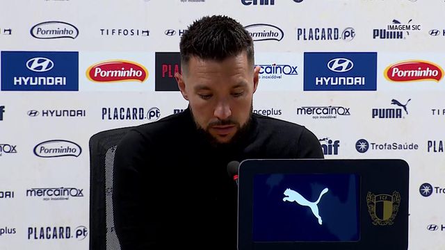 Farioli questionado se o FC Porto está a favor ou contra os árbitros