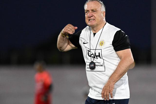 Curaçau fecha a porta ao regresso de Advocaat para o Mundial