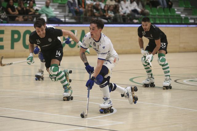 Kyllian Gil arranca para marcar o terceiro golo do OC Barcelos frente ao Sporting (FPP)