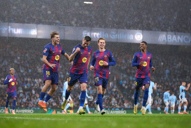 Lewandowski foi o herói do Barcelona com um 'hat trick'