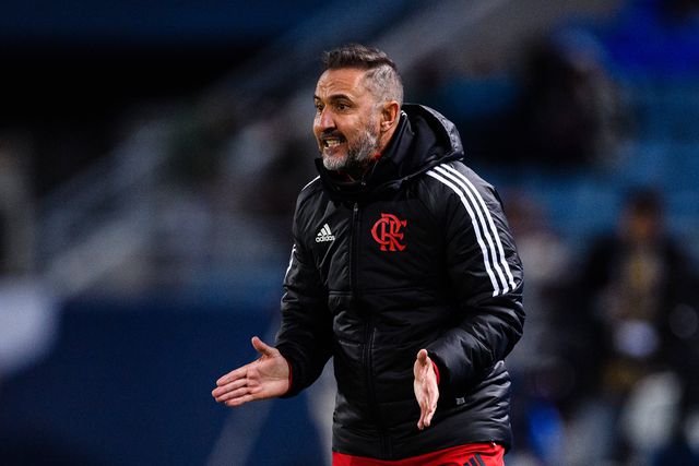 Mercado: Vítor Pereira vai mesmo treinar o Al Shabab