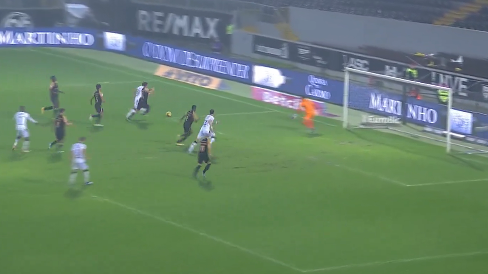 Vídeo: Dani Silva faz o 3-2 do V. Guimarães frente ao Sporting