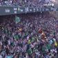 Adeptos do Betis atiram peluches para o relvado