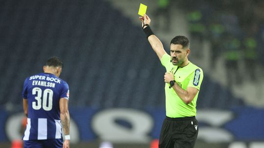 Duarte Gomes analisa a arbitragem do FC Porto-Casa Pia