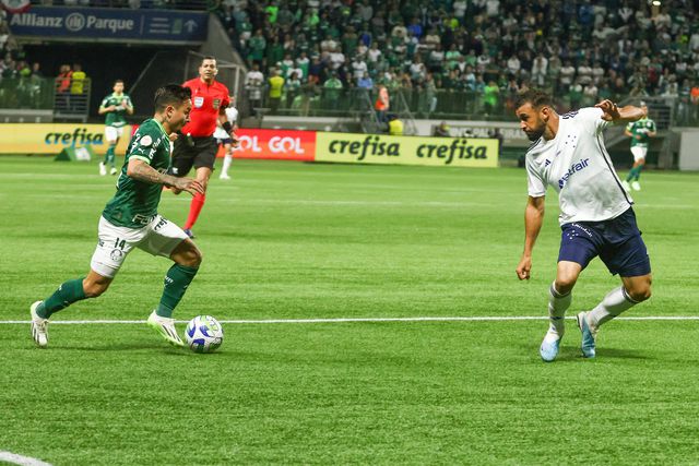 Palmeiras, de Abel, vende avançado para a Rússia por €15M