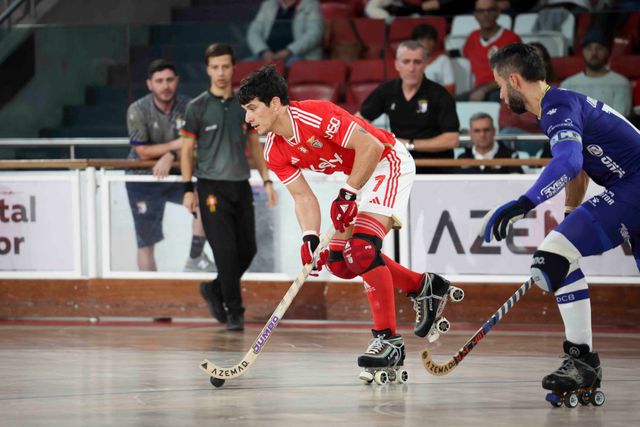 Benfica empata com OC Barcelos e está mais longe do topo