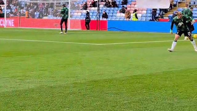 Darwin passa para Luis Díaz e olhem só este domínio