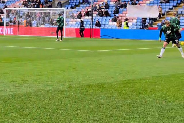 Darwin passa para Luis Díaz e olhem só este domínio