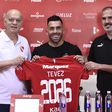 Oficial: Carlos Tévez renova pelo Independiente