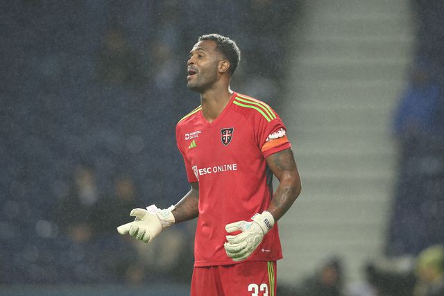 Os destaques do Casa Pia: Ricardo Batista evitou a goleada