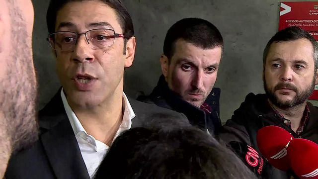 «Este é o treinador que vai continuar e que nos vai levar a outros títulos»