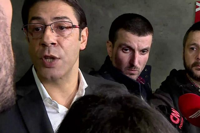 «Este é o treinador que vai continuar e que nos vai levar a outros títulos»