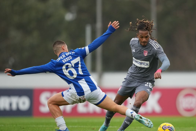 FC Porto B perde com golo na compensação e Aves SAD é líder à condição