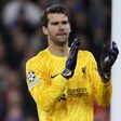 Alisson com futuro em aberto e turcos à espreita