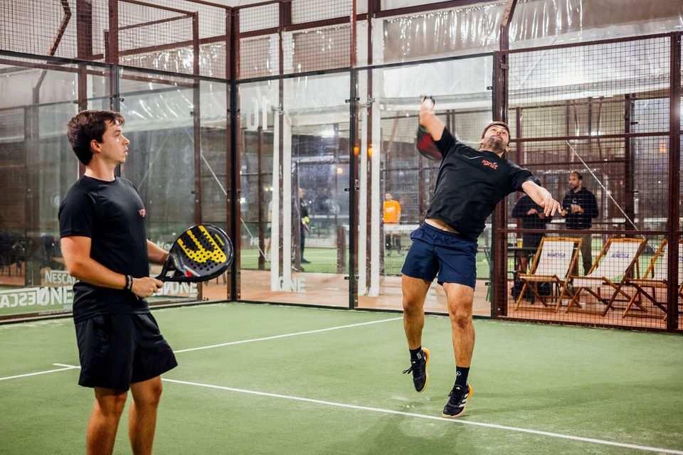 Luta pelos lugares de topo ao rubro na A Bola Padel Corporate League