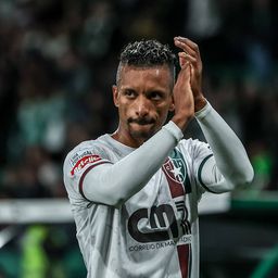 Antes da reforma, Brasil chamou por Nani, «que mete Depay no chinelo»