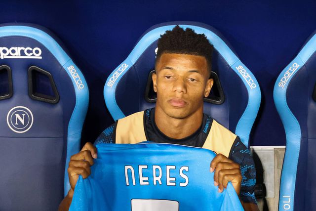 Neres joga metade no Nápoles do que jogava no Benfica