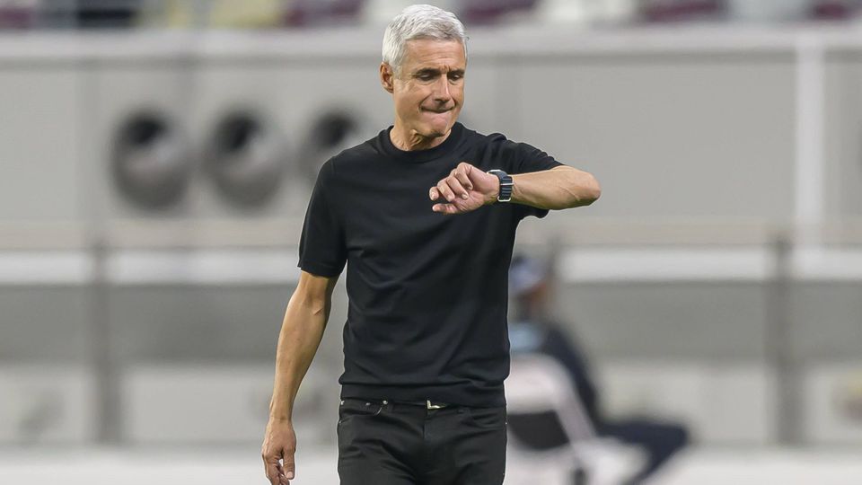 FC Porto: Luís Castro em cima da mesa