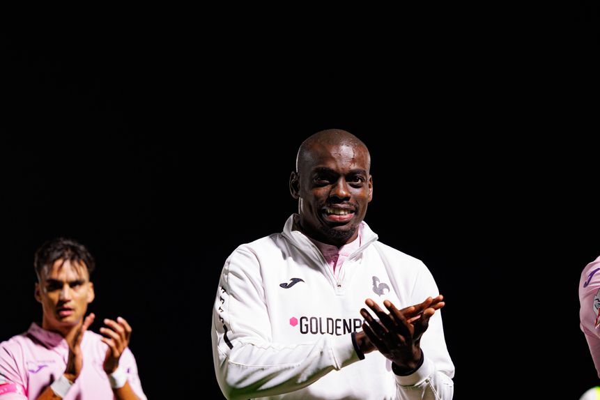 Buatu, central de 32 anos, soma 14 jogos na presente temporada - Foto: IMAGO