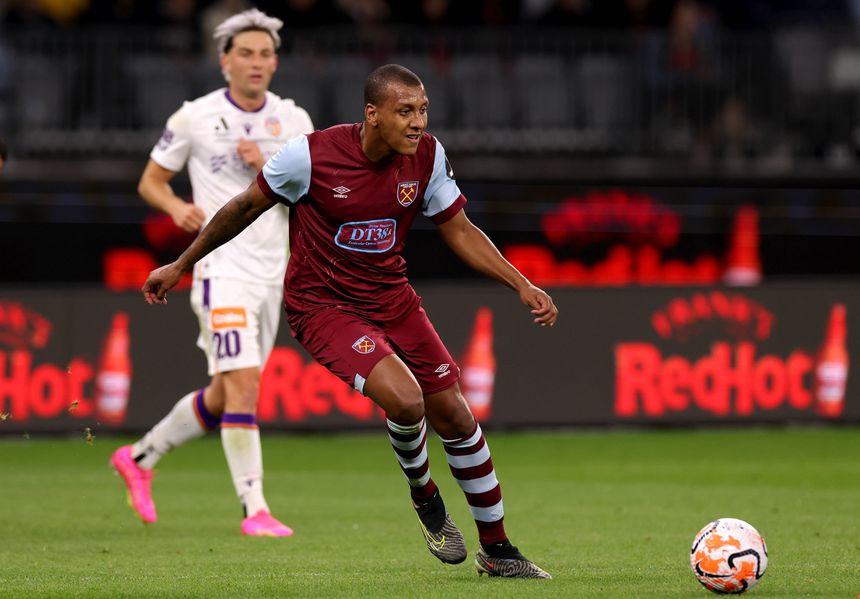 Depois de jogar em Inglaterra, esquerdino representou os brasileiros do Criciúma