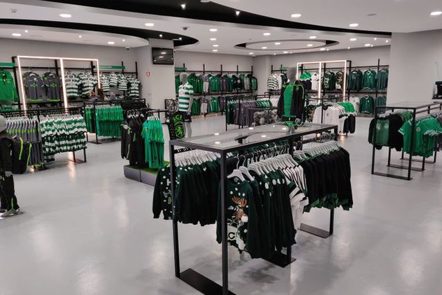 Adeptos do Sporting passam a ter mais facilidade em adquirir produtos oficiais de 'merchandising' - Foto: SPORTING CP