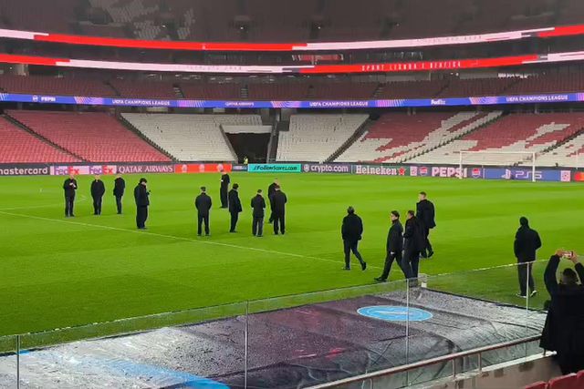 Nápoles fez reconhecimento ao relvado da Luz