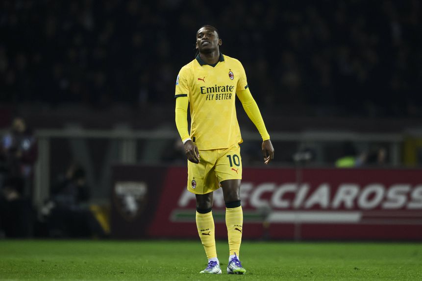 Rafael Leão saiu de campo aos 31' - Foto: IMAGO