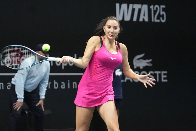 A francesa de 29 anos Océane Dodin sonha em jogar o Open da Austrália. IMAGO