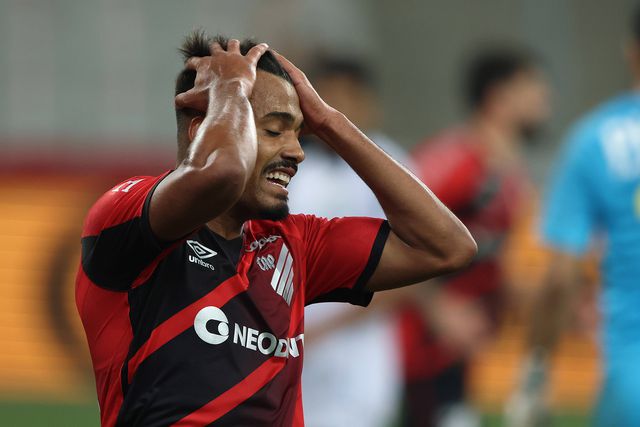 Mercado: Vinicius Mingotti perto de assinar pelo Moreirense