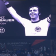 Adeptos sauditas assobiam homenagem a Franz Beckenbauer (vídeo)
