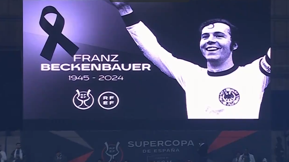 Adeptos sauditas assobiam homenagem a Franz Beckenbauer (vídeo)