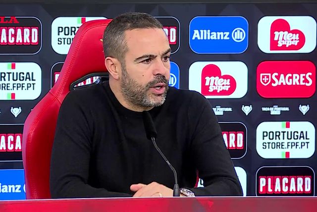 Artur Jorge explica opção por Hornicek para a baliza