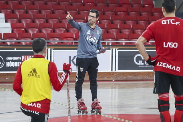 Treinador do Benfica quer condenar Reus