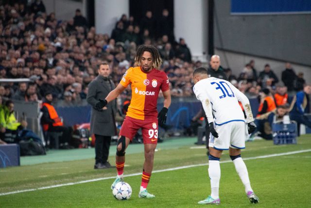 Mercado: PSG paga 20 milhões levar tirar lateral-direito do Galatasaray