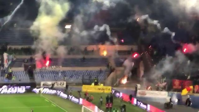 Dérbi de Roma começou nas bancadas e não foi nada bonito
