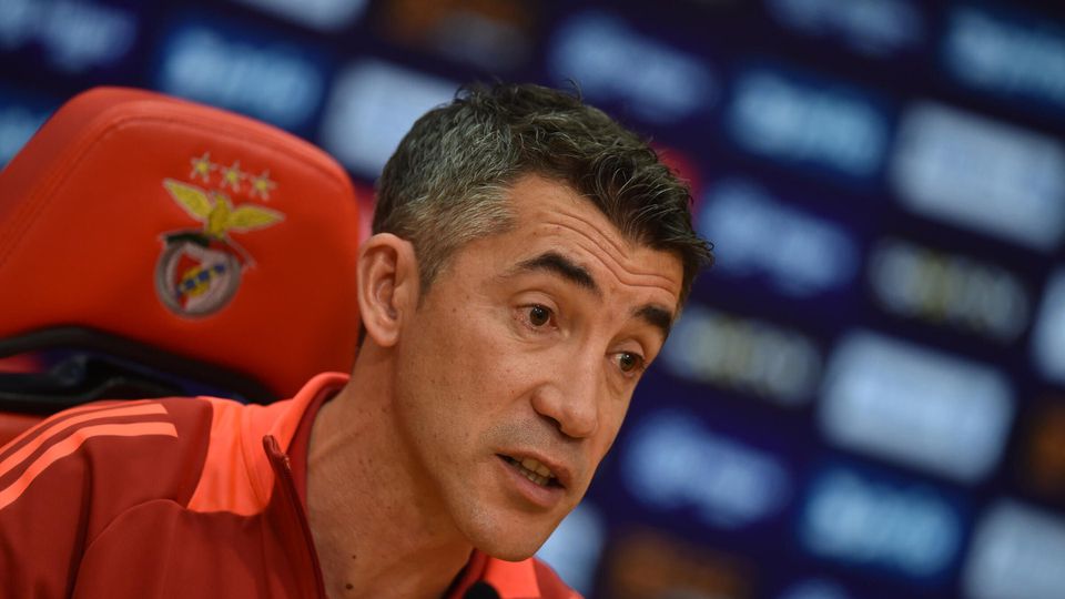 Bruno Lage na conferência de imprensa do Benfica