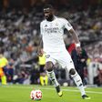 Antonio Rudiger em campo com a camisola do Real Madrid