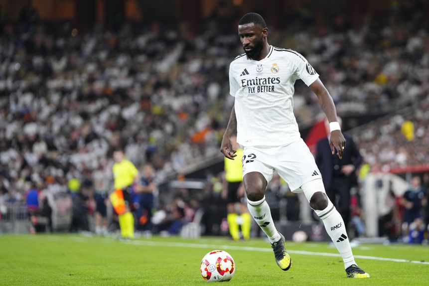 Antonio Rudiger ao serviço do Real Madrid