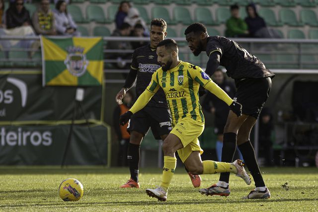 Banhos de água fria em Portimão custam 357 euros