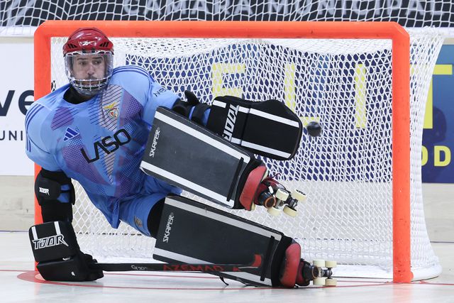 Balizas fechadas no Riazor para Benfica e Reus na Champions