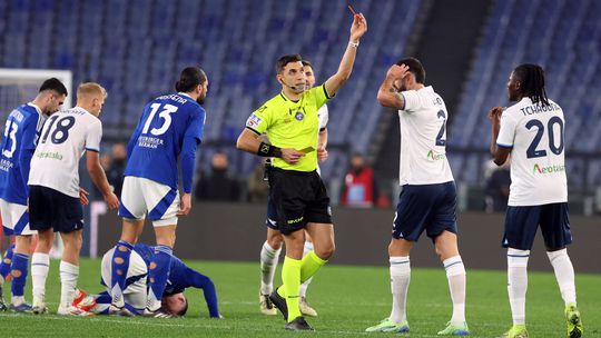 Serie A: avançado vê dois amarelos num minuto e Lazio volta a perder pontos