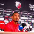 Haller apresentado no Utrecht