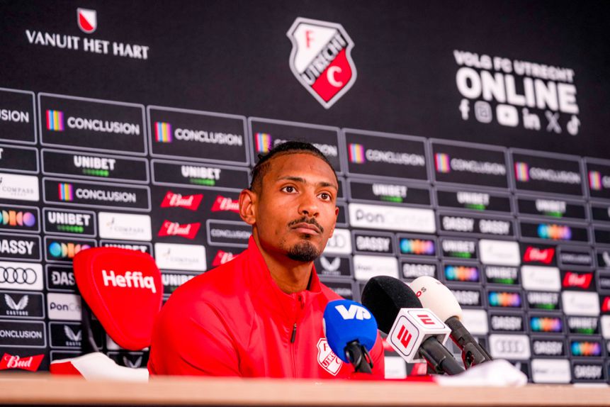 Haller apresentado no Utrecht