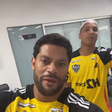 Hulk goza com ex-Benfica: «Só bebe água...»