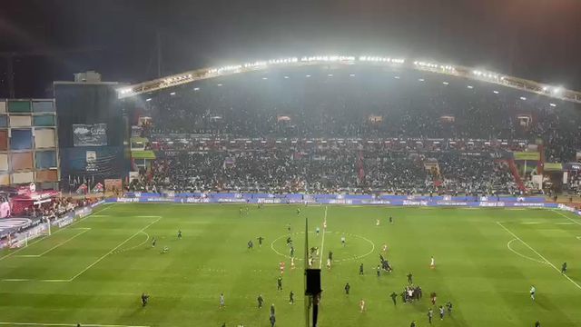 A festa dos jogadores do Vitória após o apito final