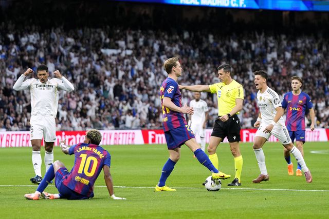 Barcelona e Real Madrid discutem este domingo, às 19h45, a Supertaça de Espanha — Foto: IMAGO