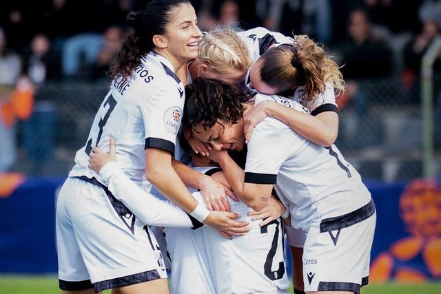 V. Guimarães feminino em festa - Foto: X/Vitória