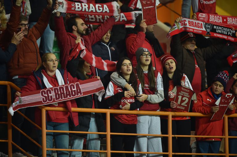 Adeptas do SC Braga - Foto: Miguel Nunes
