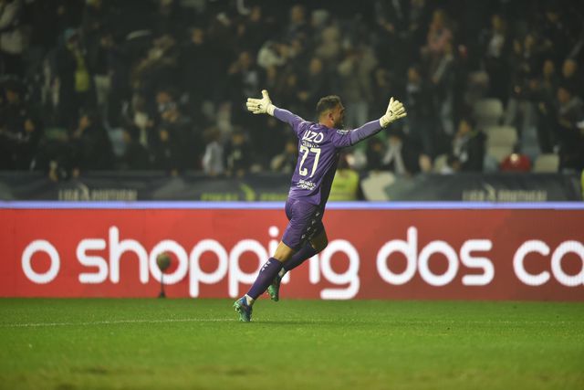 Charles a celebrar o golo de Ndoye - Foto: Miguel Nunes