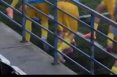 Quando se marca um golo no pontapé de saída...